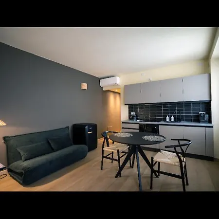 Menaggino * Μενάτζιο